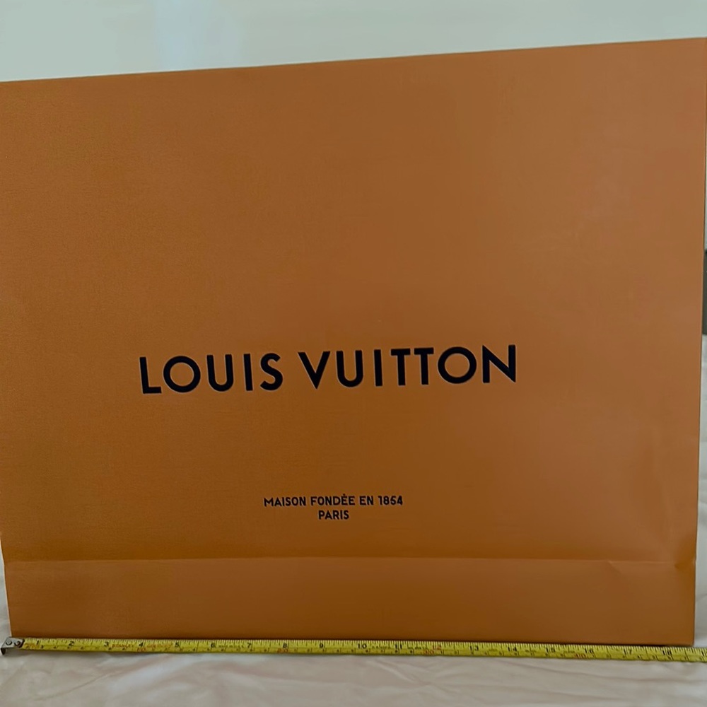 LV shopping paper bag